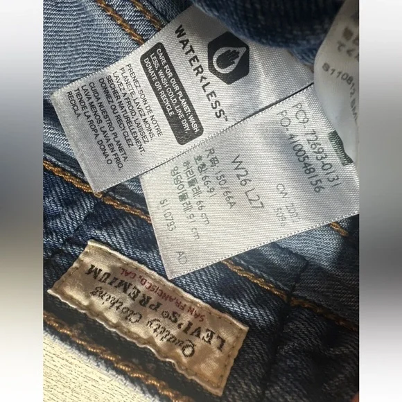 Levis Jeans Womens 26W 27L Premium Ribcage Straight Ankle Distressed Button Fly - Picture 12 of 16